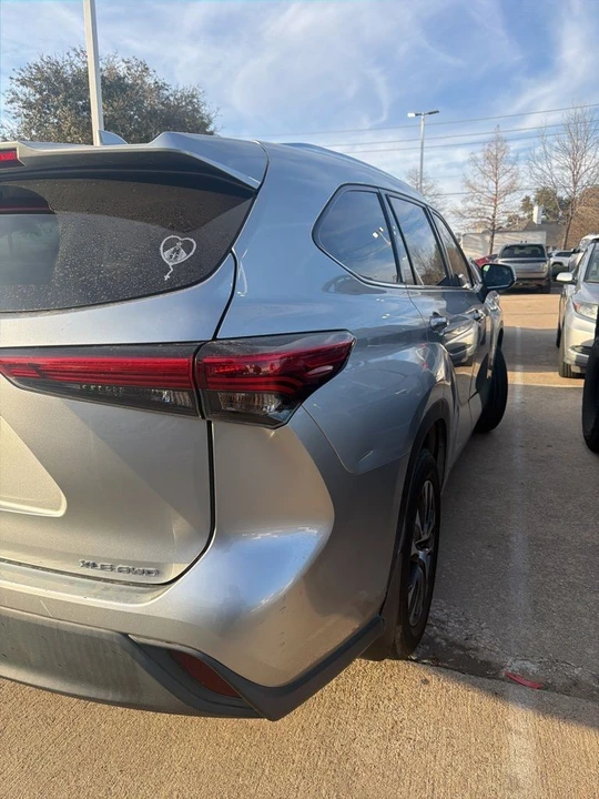 2020 Toyota Highlander - Image 4 of 5
