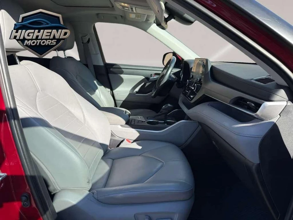 2020 Toyota Highlander - Image 24 of 31