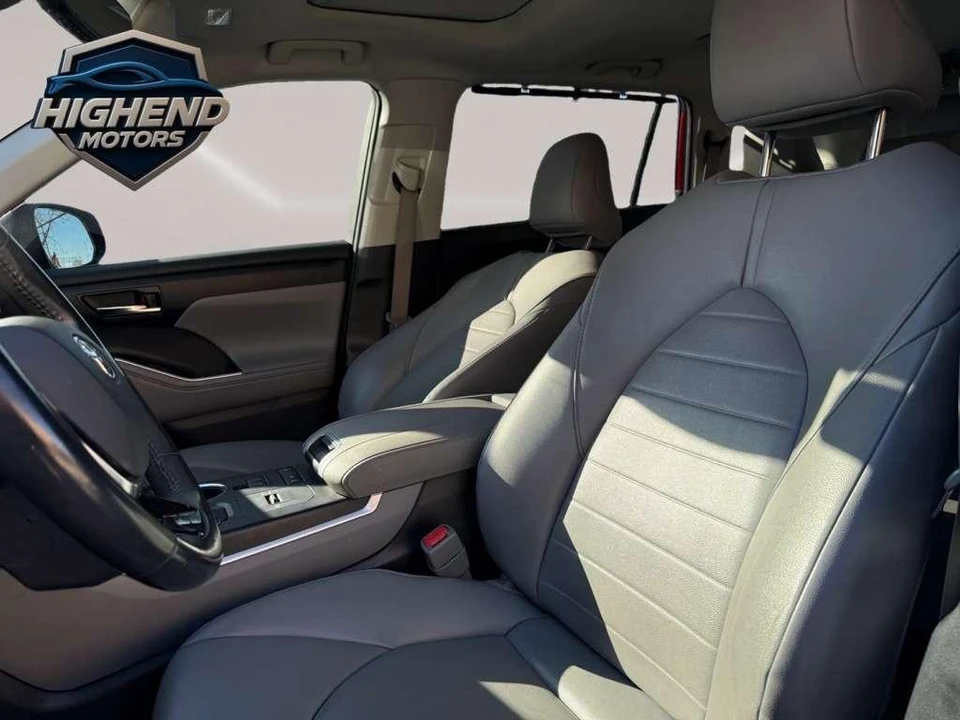2020 Toyota Highlander - Image 14 of 31