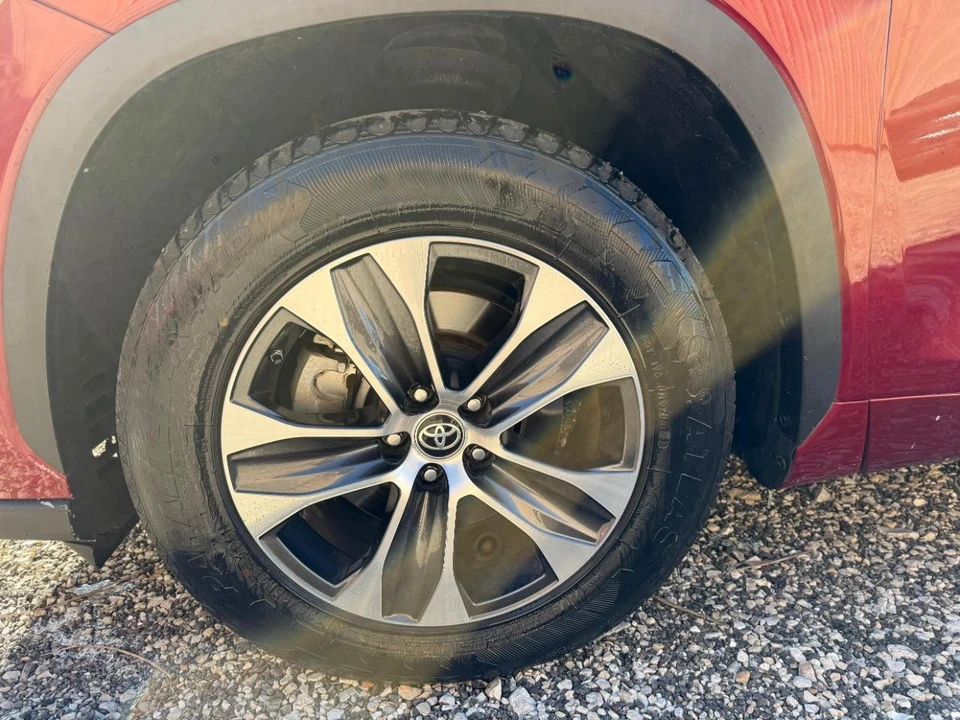 2020 Toyota Highlander - Image 30 of 31