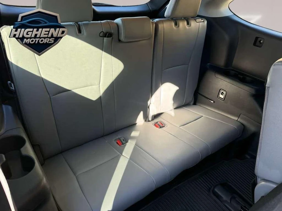 2020 Toyota Highlander - Image 23 of 31
