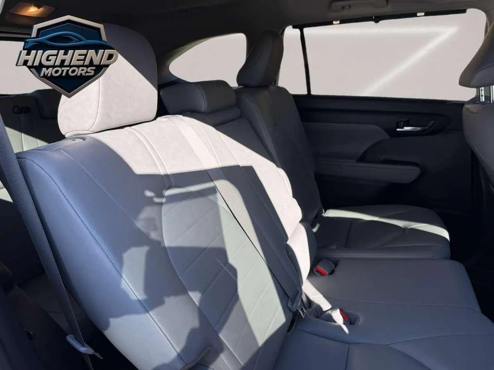 2020 Toyota Highlander - Image 22 of 31
