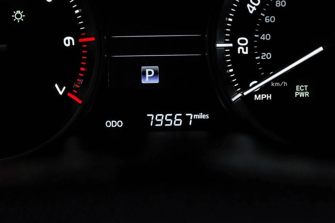 2020 Toyota J200 Land Cruiser - Image 27 of 31