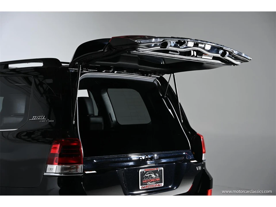 2020 Toyota J200 Land Cruiser - Image 17 of 31