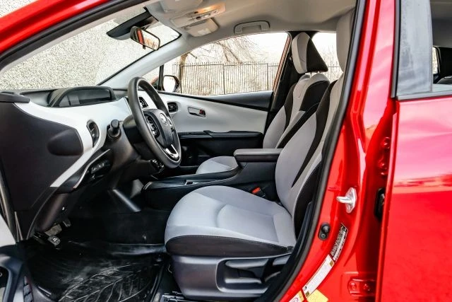 2020 Toyota Prius 4th Gen - Image 4 of 21