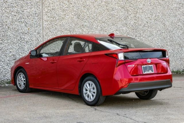 2020 Toyota Prius 4th Gen - Image 11 of 21