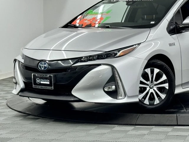 2020 Toyota Prius 4th Gen - Image 3 of 12