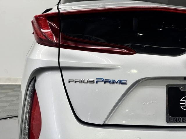 2020 Toyota Prius 4th Gen - Image 11 of 12