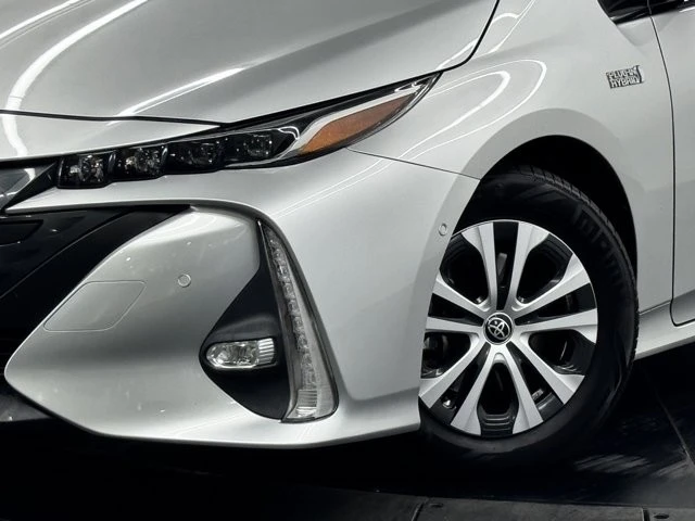 2020 Toyota Prius 4th Gen - Image 4 of 12