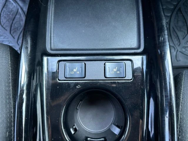 2020 Toyota Prius 4th Gen - Image 20 of 21