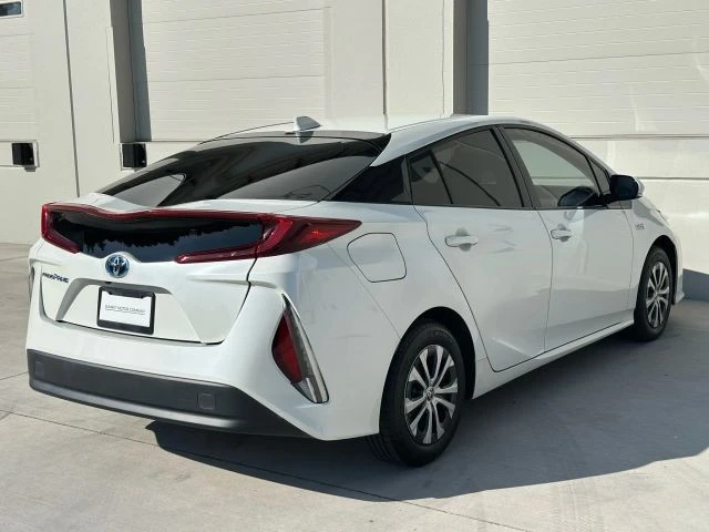 2020 Toyota Prius 4th Gen - Image 5 of 21