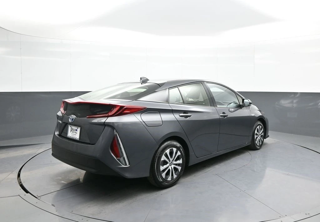 2020 Toyota Prius 4th Gen - Image 6 of 21