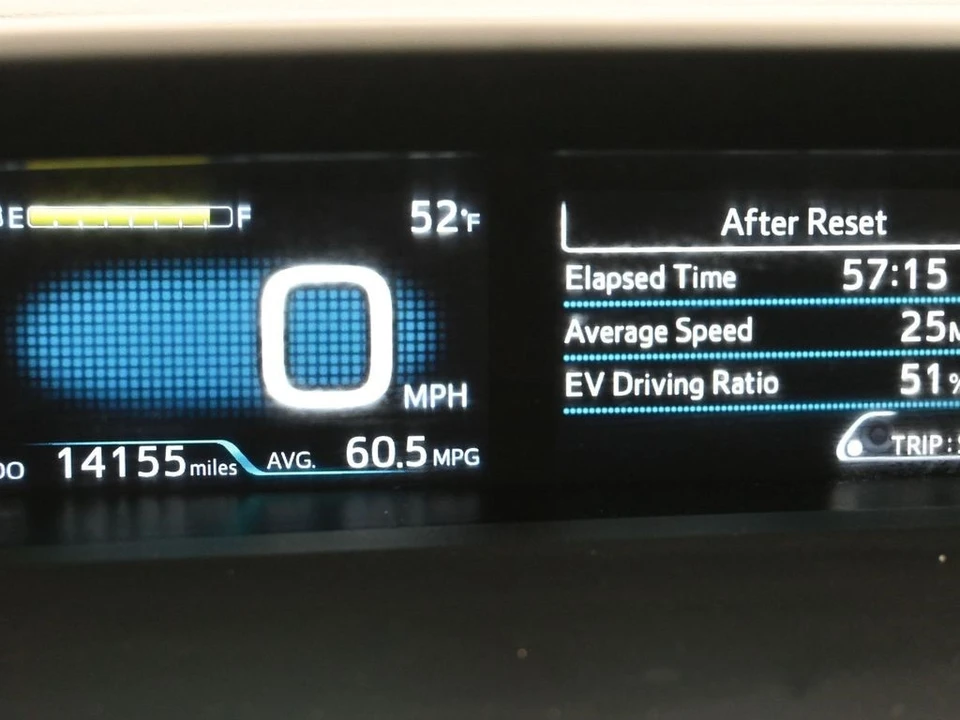 2020 Toyota Prius 4th Gen - Image 16 of 21