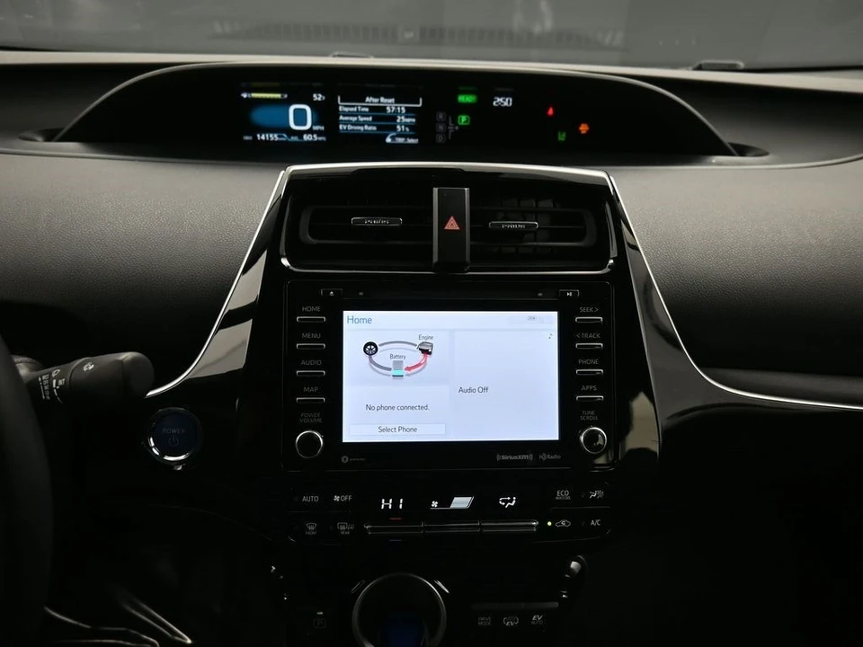 2020 Toyota Prius 4th Gen - Image 17 of 21