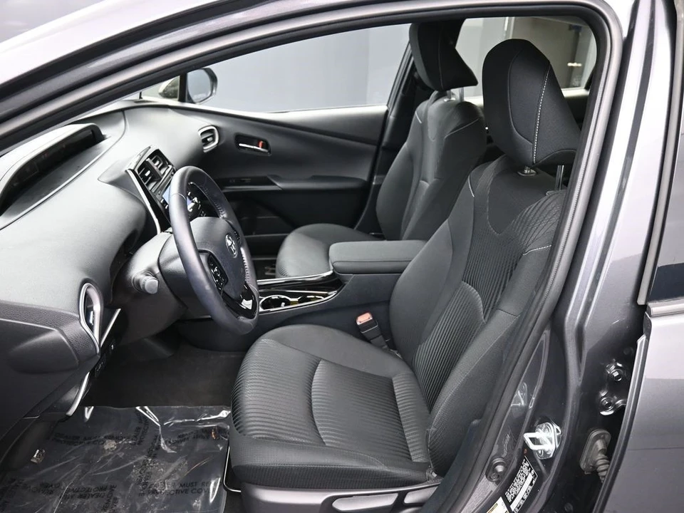 2020 Toyota Prius 4th Gen - Image 20 of 21