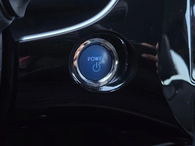 2020 Toyota Prius 4th Gen - Image 18 of 21