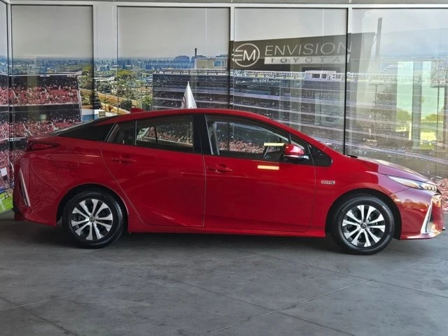 2020 Toyota Prius 4th Gen - Image 3 of 21