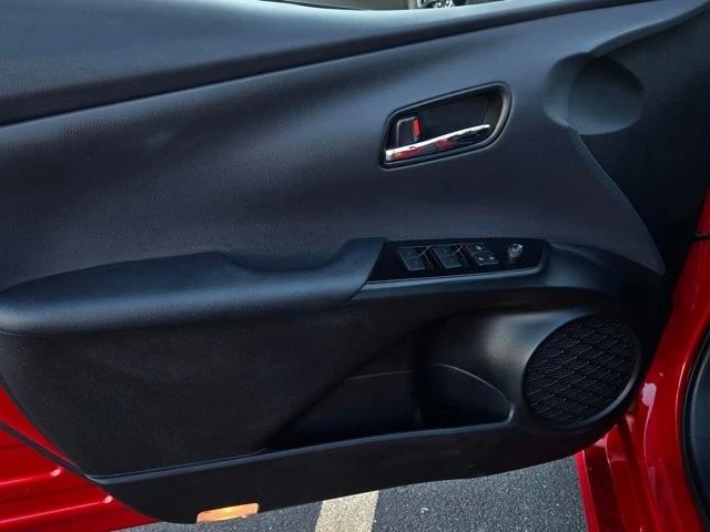 2020 Toyota Prius 4th Gen - Image 8 of 21