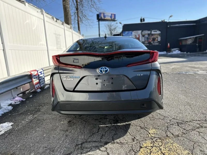 2020 Toyota Prius 4th Gen - Image 6 of 12