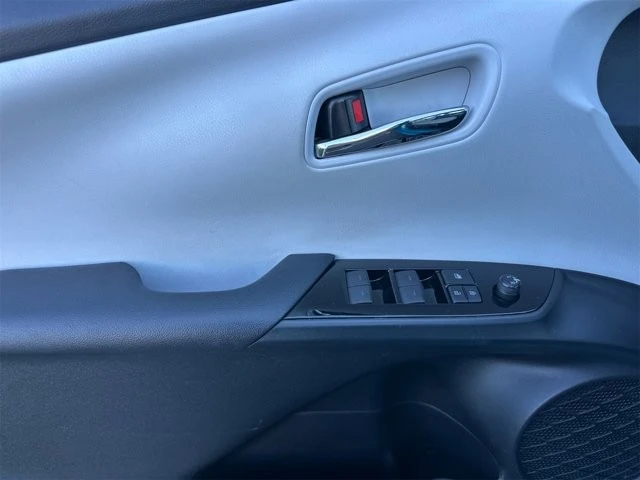 2020 Toyota Prius 4th Gen - Image 11 of 12