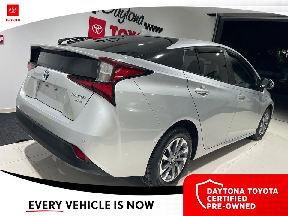 2020 Toyota Prius 4th Gen - Image 7 of 12