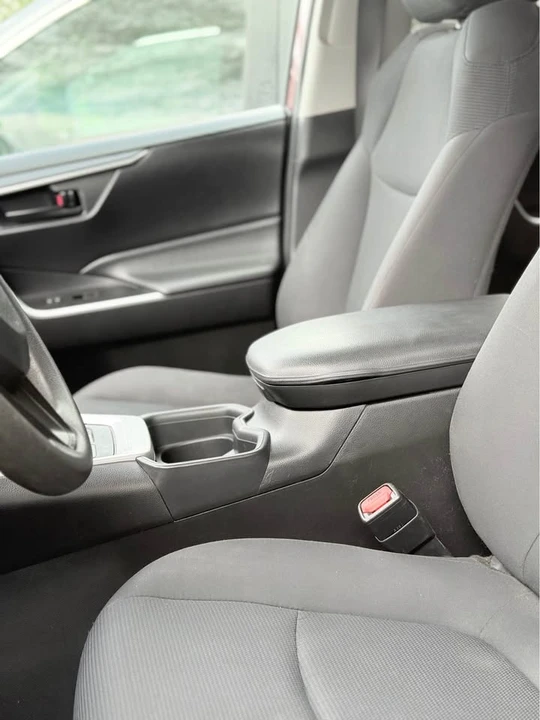 2020 Toyota RAV4 5th Gen - Image 6 of 8