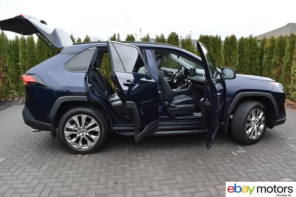 2020 Toyota RAV4 5th Gen - Image 20 of 21