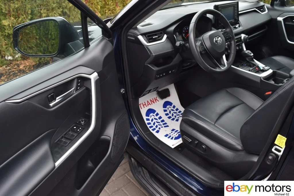2020 Toyota RAV4 5th Gen - Image 11 of 21