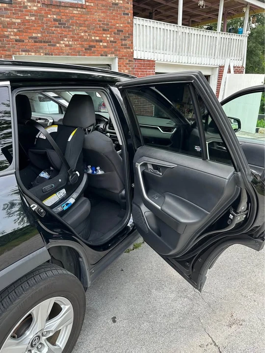 2020 Toyota RAV4 5th Gen - Image 13 of 20