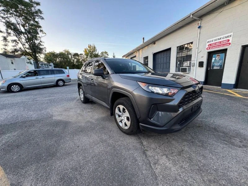 2020 Toyota RAV4 5th Gen - Image 5 of 12