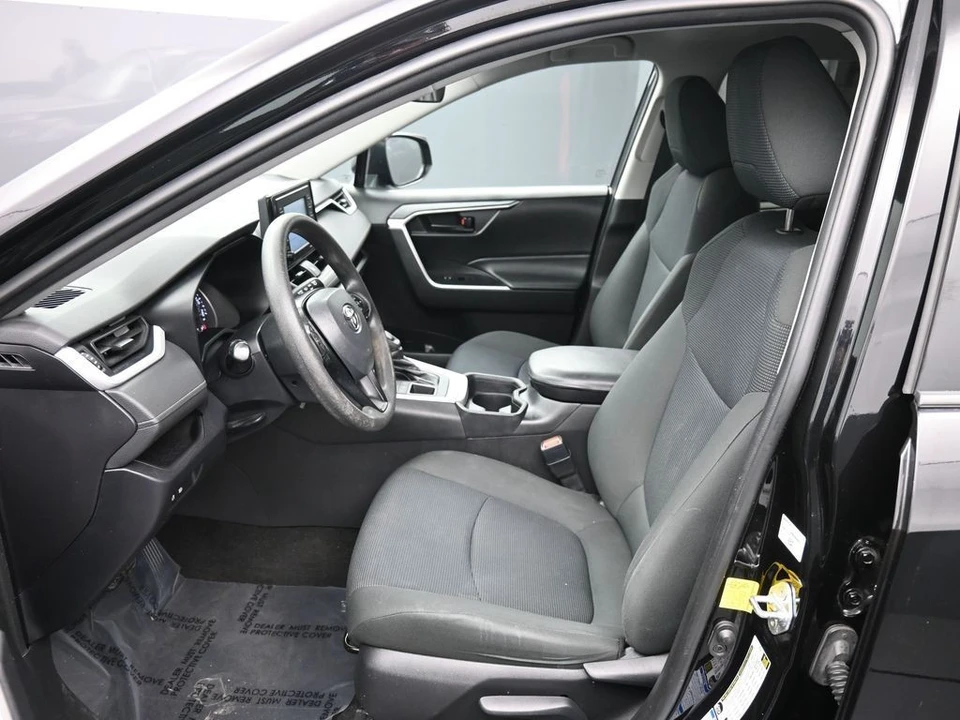 2020 Toyota RAV4 5th Gen - Image 18 of 21