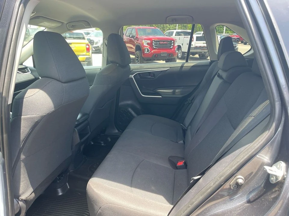 2020 Toyota RAV4 5th Gen - Image 10 of 12