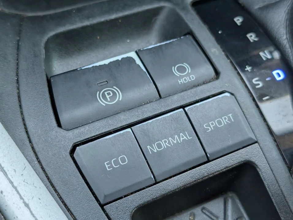 2020 Toyota RAV4 5th Gen - Image 21 of 21