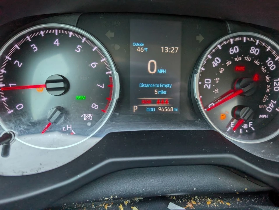 2020 Toyota RAV4 5th Gen - Image 15 of 21