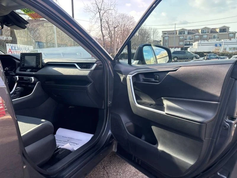 2020 Toyota RAV4 5th Gen - Image 7 of 12