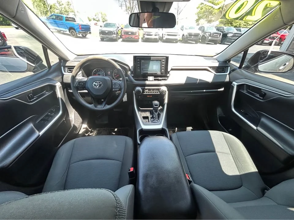 2020 Toyota RAV4 5th Gen - Image 11 of 16