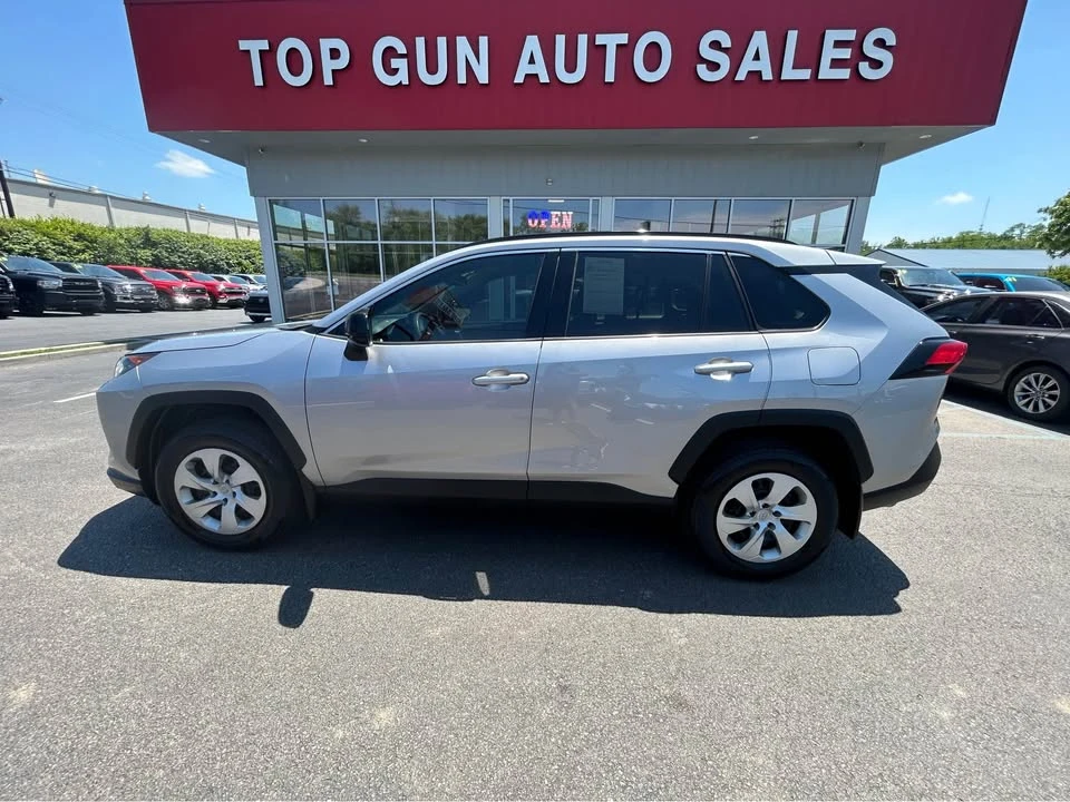 2020 Toyota RAV4 5th Gen - Image 8 of 16