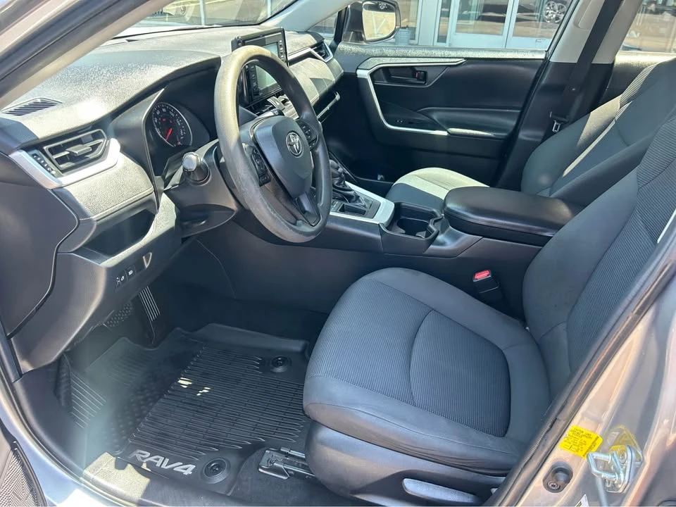 2020 Toyota RAV4 5th Gen - Image 14 of 16