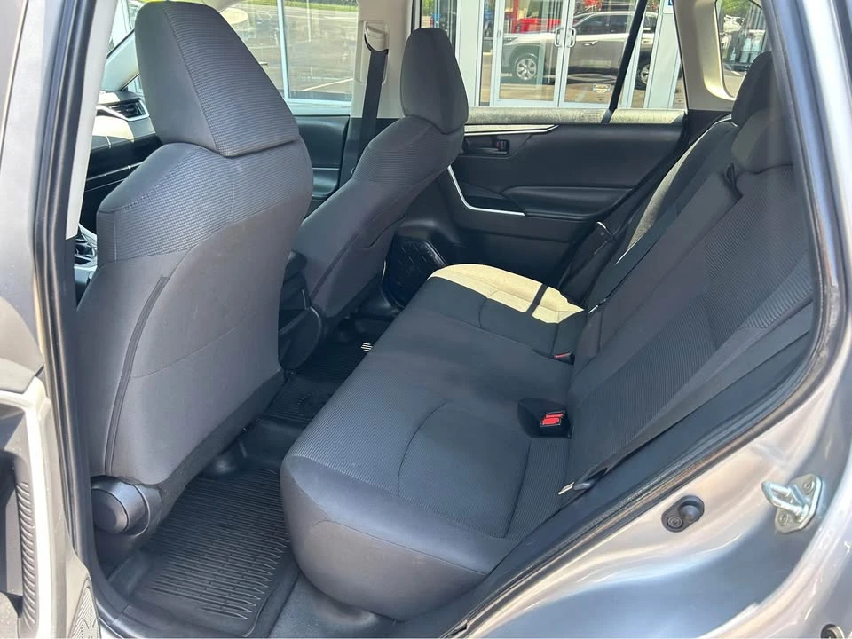 2020 Toyota RAV4 5th Gen - Image 10 of 16