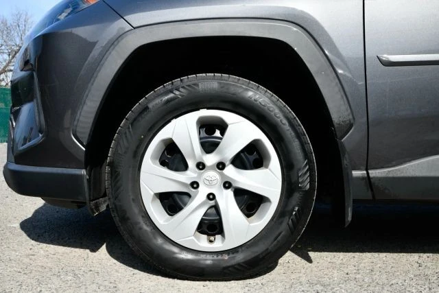 2020 Toyota RAV4 5th Gen - Image 11 of 12