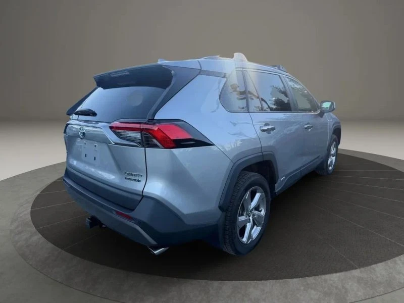 2020 Toyota RAV4 5th Gen - Image 5 of 12