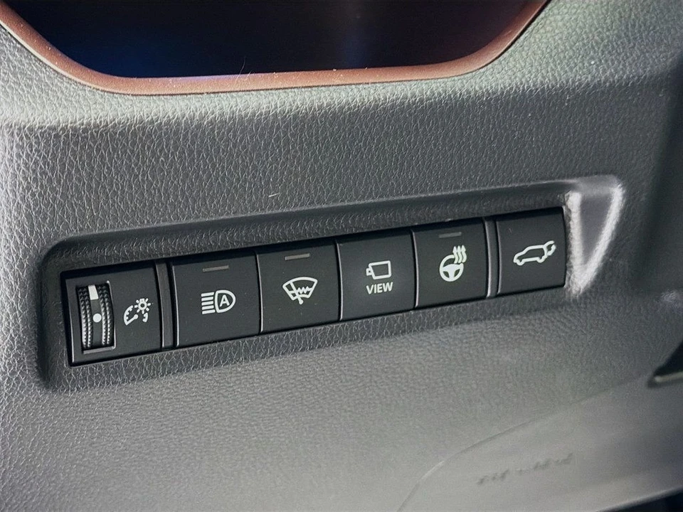 2020 Toyota RAV4 5th Gen - Image 10 of 12