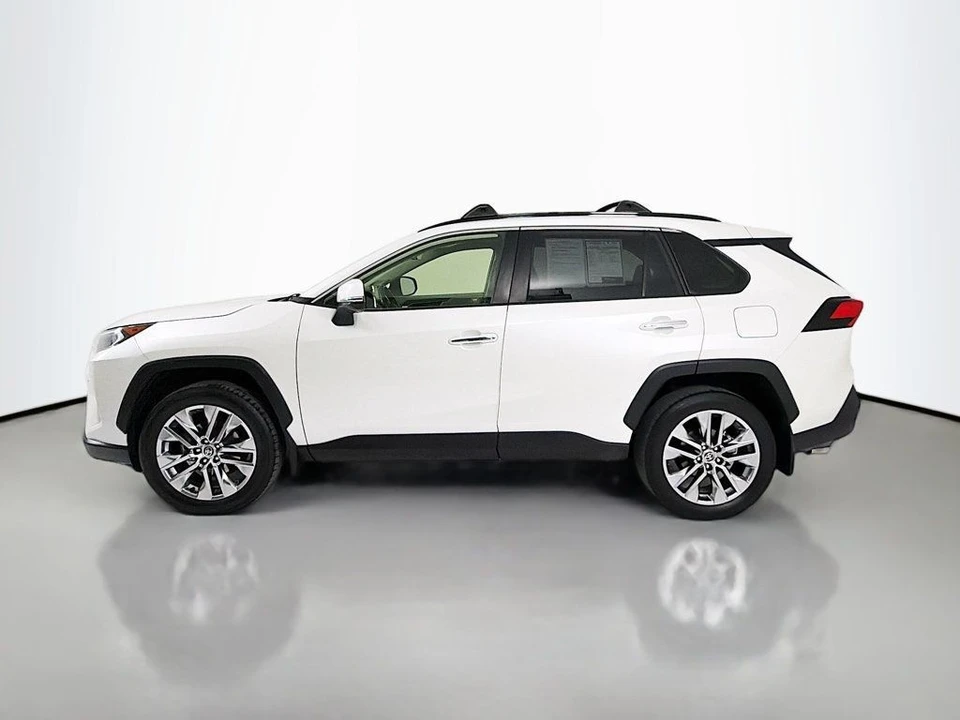 2020 Toyota RAV4 5th Gen - Image 4 of 12