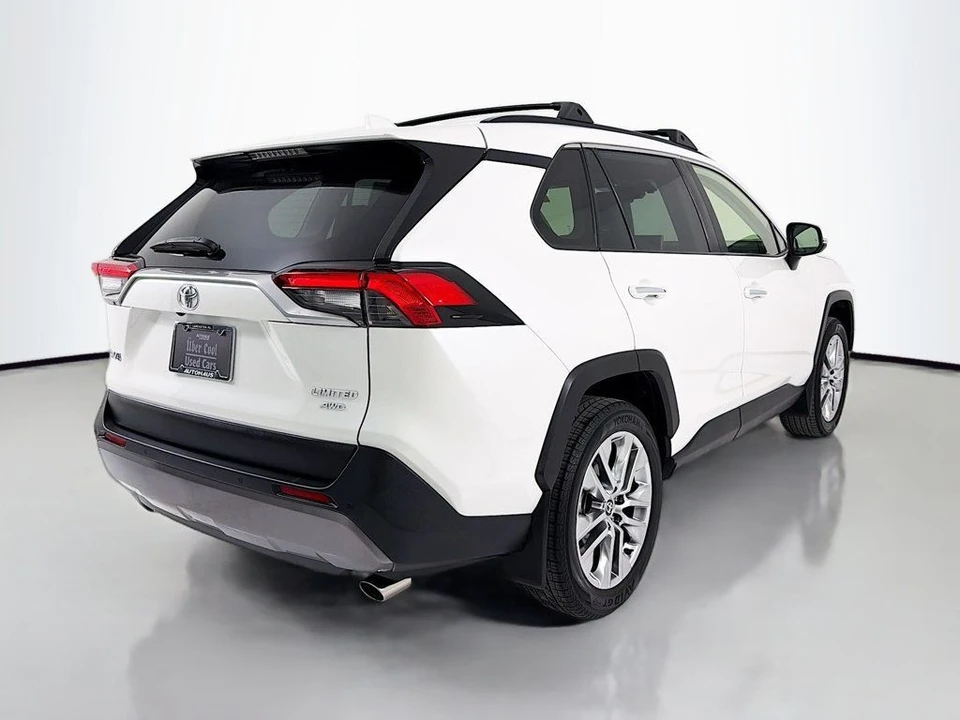 2020 Toyota RAV4 5th Gen - Image 7 of 12