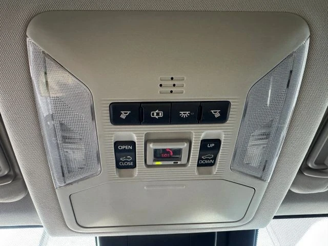 2020 Toyota RAV4 5th Gen - Image 19 of 21