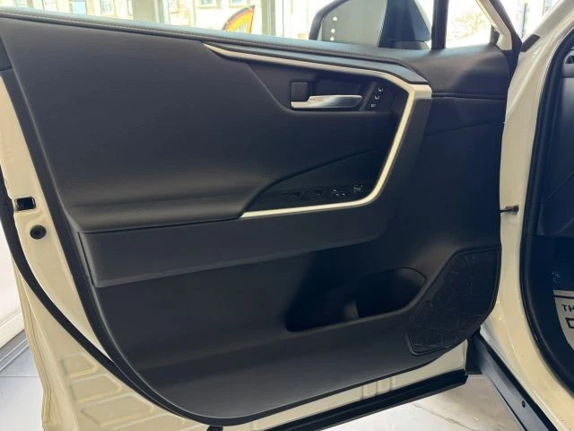 2020 Toyota RAV4 5th Gen - Image 11 of 21