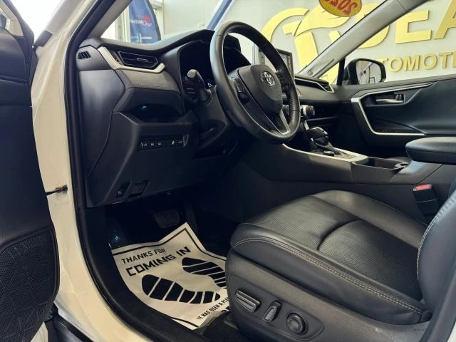 2020 Toyota RAV4 5th Gen - Image 12 of 21