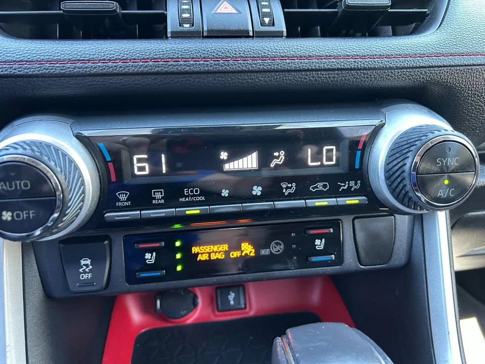 2020 Toyota RAV4 5th Gen - Image 18 of 20
