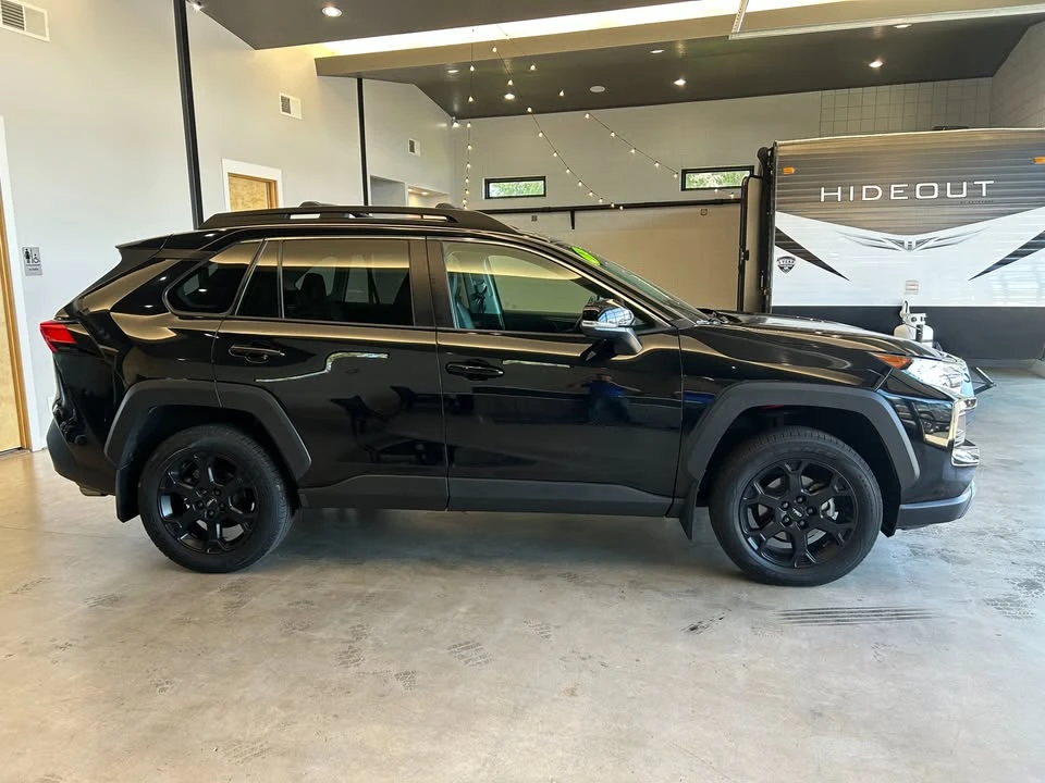 2020 Toyota RAV4 5th Gen - Image 2 of 20