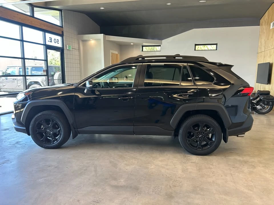 2020 Toyota RAV4 5th Gen - Image 6 of 20